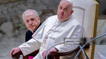 https://www.gettyimages.es/detail/fotograf%C3%ADa-de-noticias/pope-francis-attends-the-weekly-general-fotograf%C3%ADa-de-noticias/2198561122