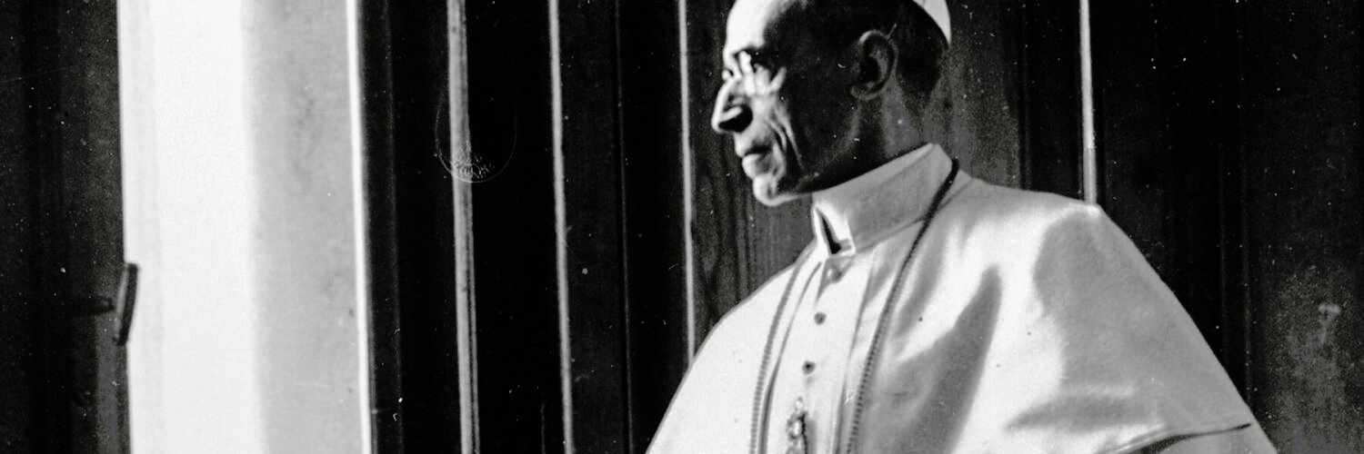 http://sicutoves.blogspot.com/2019/03/80-aniversario-de-la-coronacion-del.html
