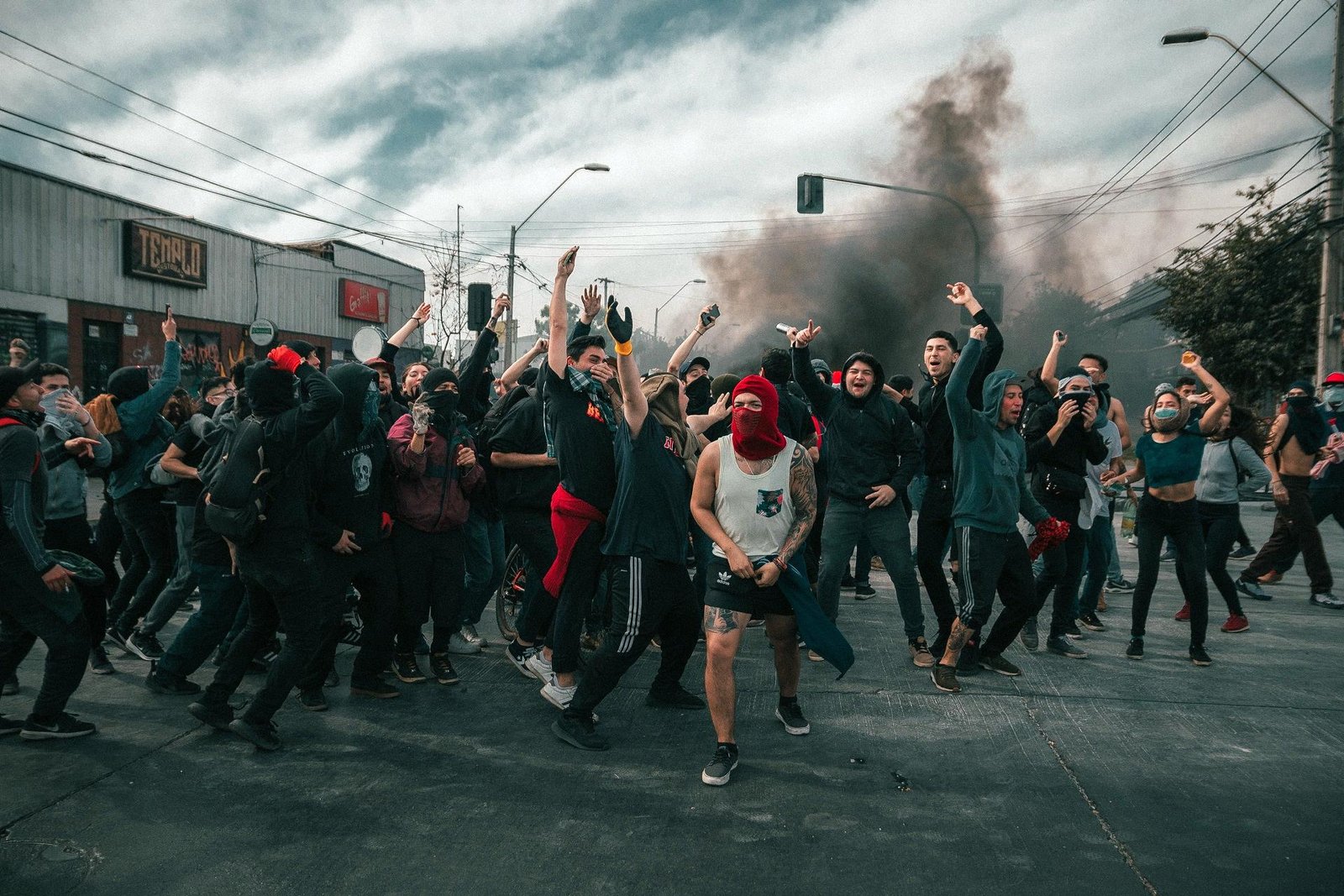 revoluciones cllejeras, Great reset, cachorros de la masonería, los nikilistas de Pike --- https://uncatolicoperplejo.com/wp-content/uploads/2023/01/Revoluciones-callejeras-los-chicos-de-la-masoneria-3b.jpg