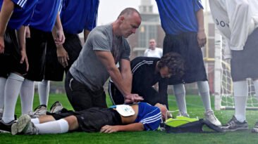 Arritmia y paro cardíaco en joven jugador de fútbol.