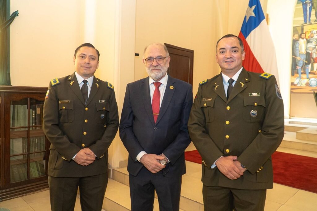 Presidente de la República, Gabriel Boric F. Saluda a la Gran Logia de Chile. https://x.com/GranLogiaChile/status/1529152926765273088