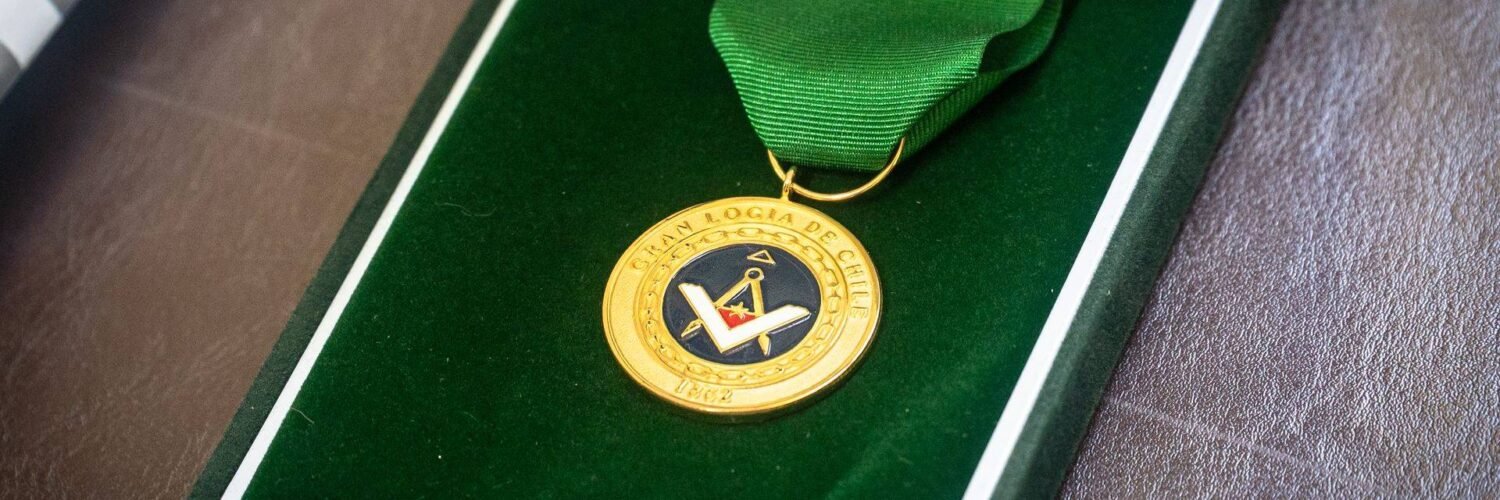 Presidente de la República, Gabriel Boric F. Saluda a la Gran Logia de Chile. https://x.com/GranLogiaChile/status/1529152926765273088