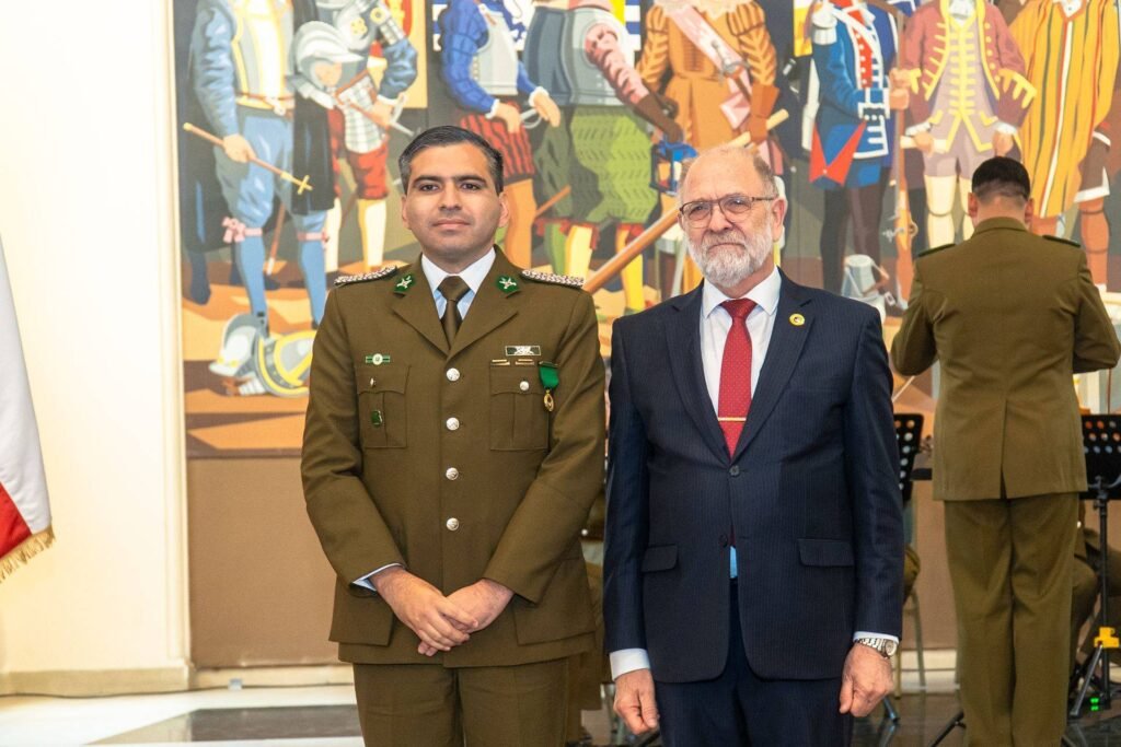 Presidente de la República, Gabriel Boric F. Saluda a la Gran Logia de Chile. https://x.com/GranLogiaChile/status/1529152926765273088