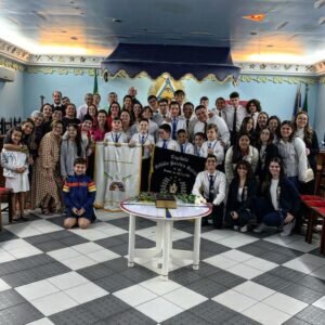 Niños. Masonería. Logias.