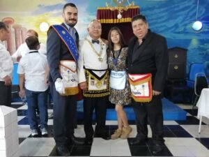 Niños. Masonería. Logias.