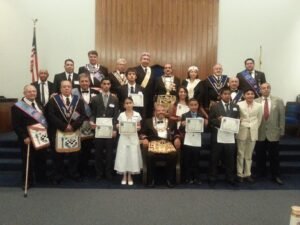 Niños. Masonería. Logias.