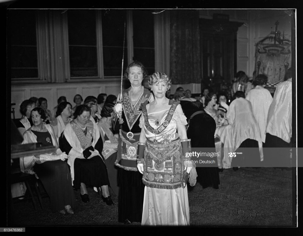 Masonería. Logia. Históricas. Masonería Femenina.