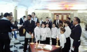 Niños. Masonería. Logias.