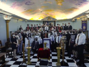 Niños. Masonería. Logias.