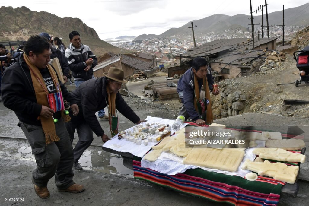 Pachamama. Wilancha. Prevost. Bergoglio. Sínodo amazónico. Bolivia. Minas.