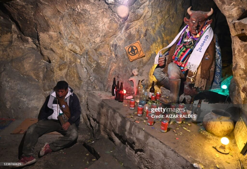 Pachamama. Wilancha. Prevost. Bergoglio. Sínodo amazónico. Bolivia. Minas.