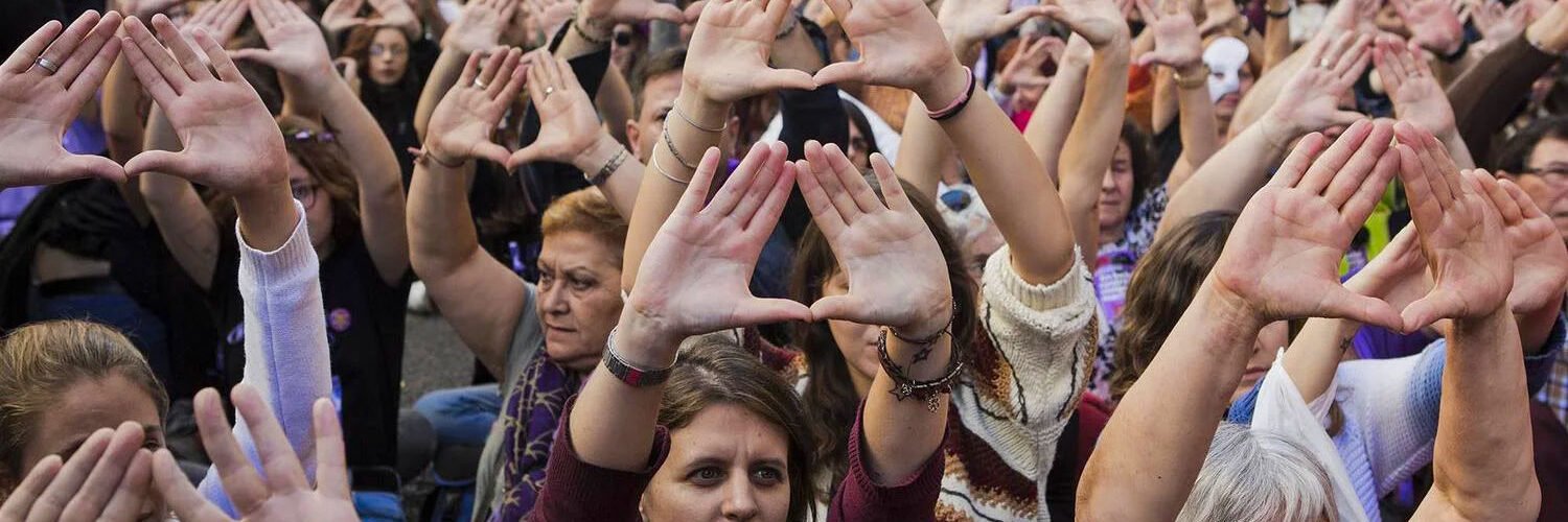Mudra. Triángulo. Signo masónico. Masonería. Logia. Hitler. Feminismo.